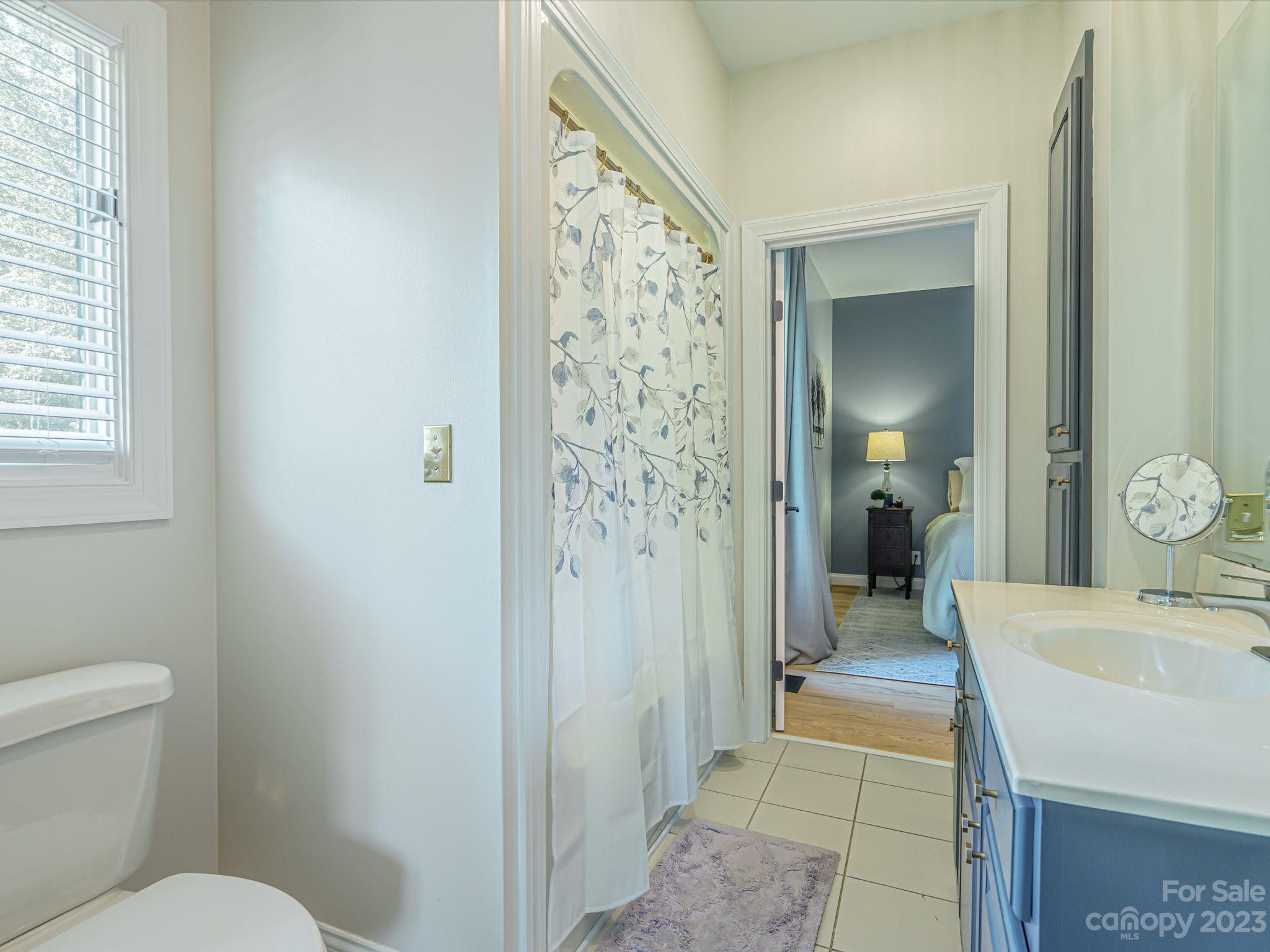 Country Club Acres - Residential