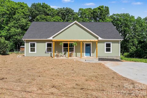 Photo of 1452 Robinwood Road, Gastonia, NC 28054 (MLS # 4366312)