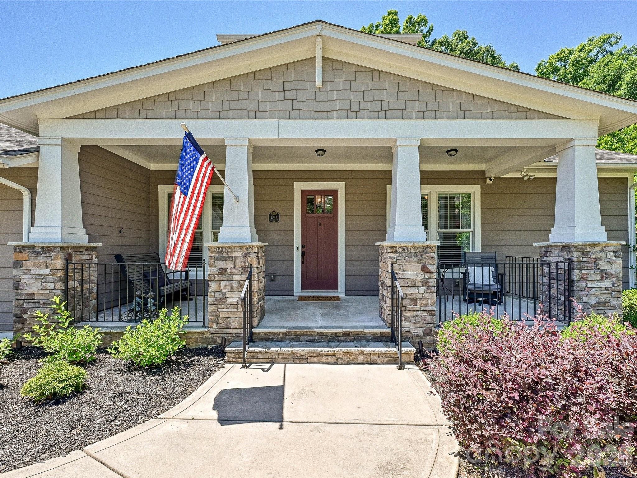 1044 Wessington Manor Lane
