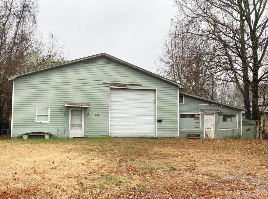 Centrally located between Charlotte and Winston-Salem. Great opportunity for your business! Large warehouse space with large bay door, offices and a full bathroom. Road frontage visibility for your business on Hwy 29 and Long Ferry Rd. Warehouse located on Hwy 29 / Salisbury Ave Spencer, NC minutes from i85 exit 81. Property is being sold as is.