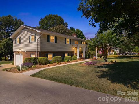 Photo of 2340 24th Avenue NE, Hickory, NC 28601 (MLS # 4373971)