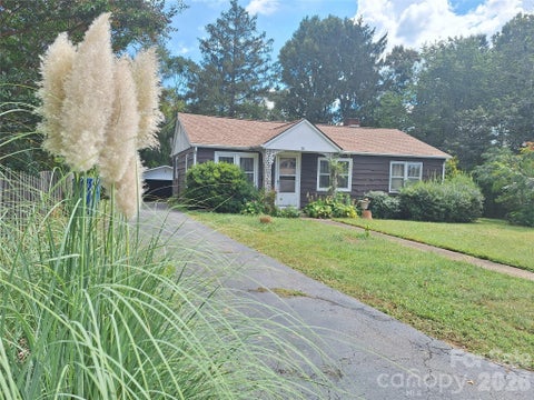 Photo of 16 Shannon Drive, Asheville, NC 28803 (MLS # 4424244)