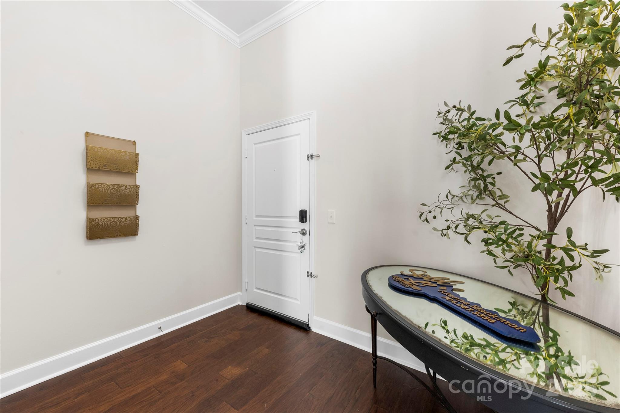 1315 E Boulevard Boulevard 204