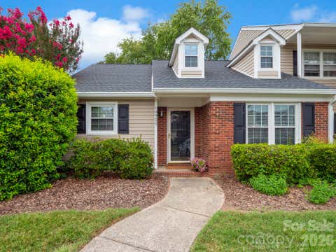 Photo of 10922 Winterbourne Court, Charlotte, NC 28277 (MLS # 4403599)
