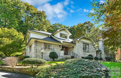 Photo of 52 Oak Gate Drive #LO48, Hendersonville, NC 28739 (MLS # 4434093)