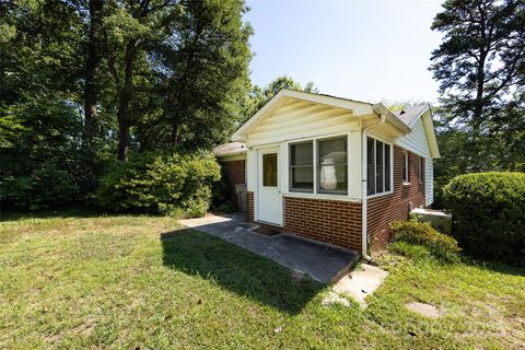 2001 Mcdonald Drive Charlotte NC 28216