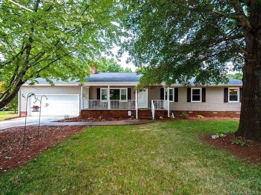 Beautiful ranch home located in the Richburg area.  Low county taxes. Lewisville School District. This absolutely stunning 4 bd/3bath home offers upgrades galore. Kitchen remodeled in 2014 as well as new plumbing, HVAC (2 units), duckwork, insulation, flooring throughout the home, siding, roof, gutters, windows and paint. Updated hall bathroom;Addition of 2nd master bedroom/bath added in 2015. Relax on the deck and enjoy all that nature has to offer. This beauty won't last long!!