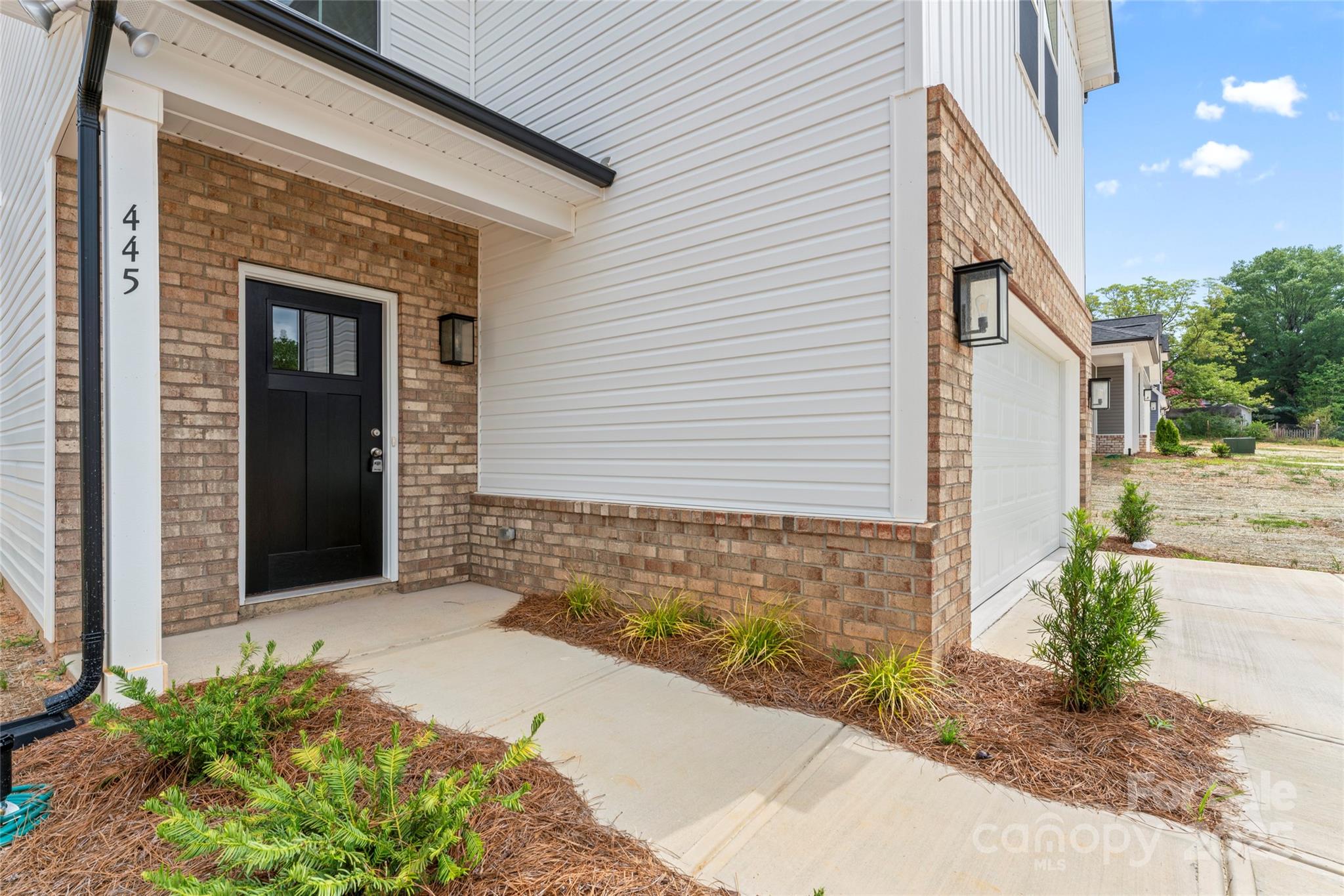 445 Contentment Court 19