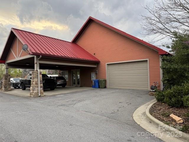 1216 Asheville Highway