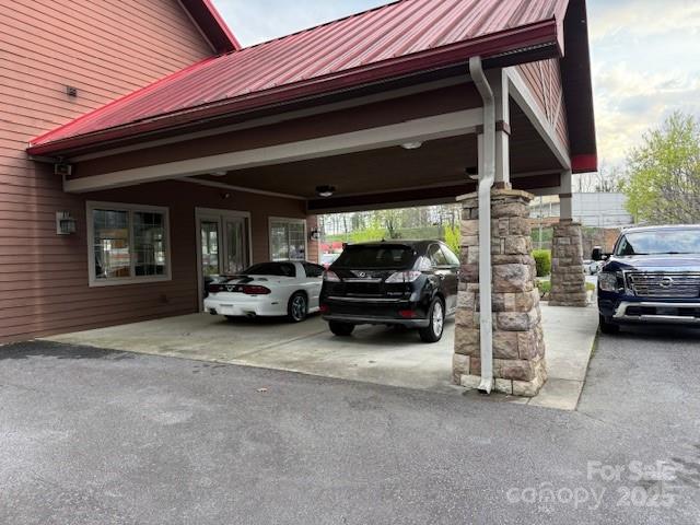 1216 Asheville Highway
