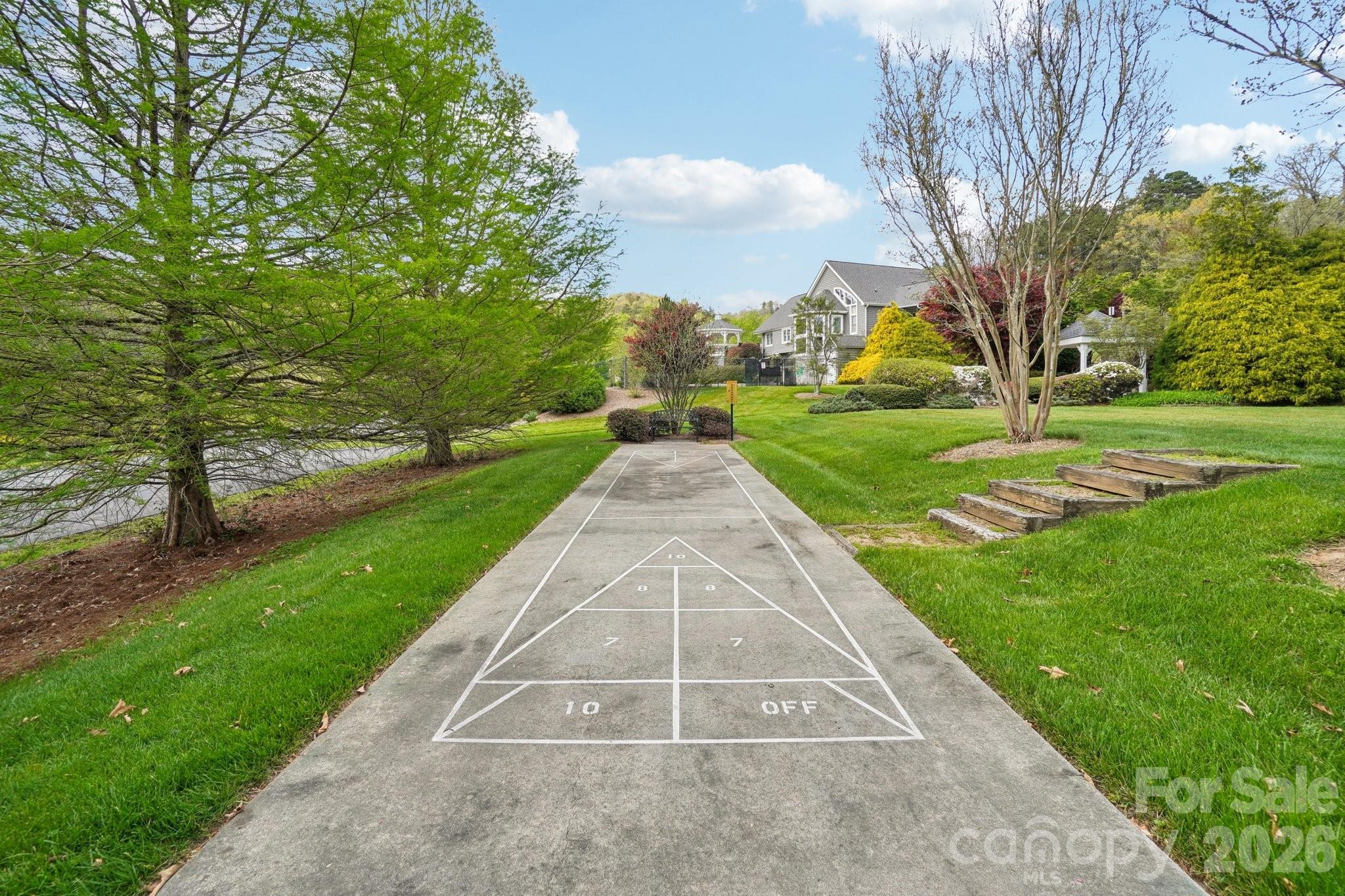 Deerlake Village - Land