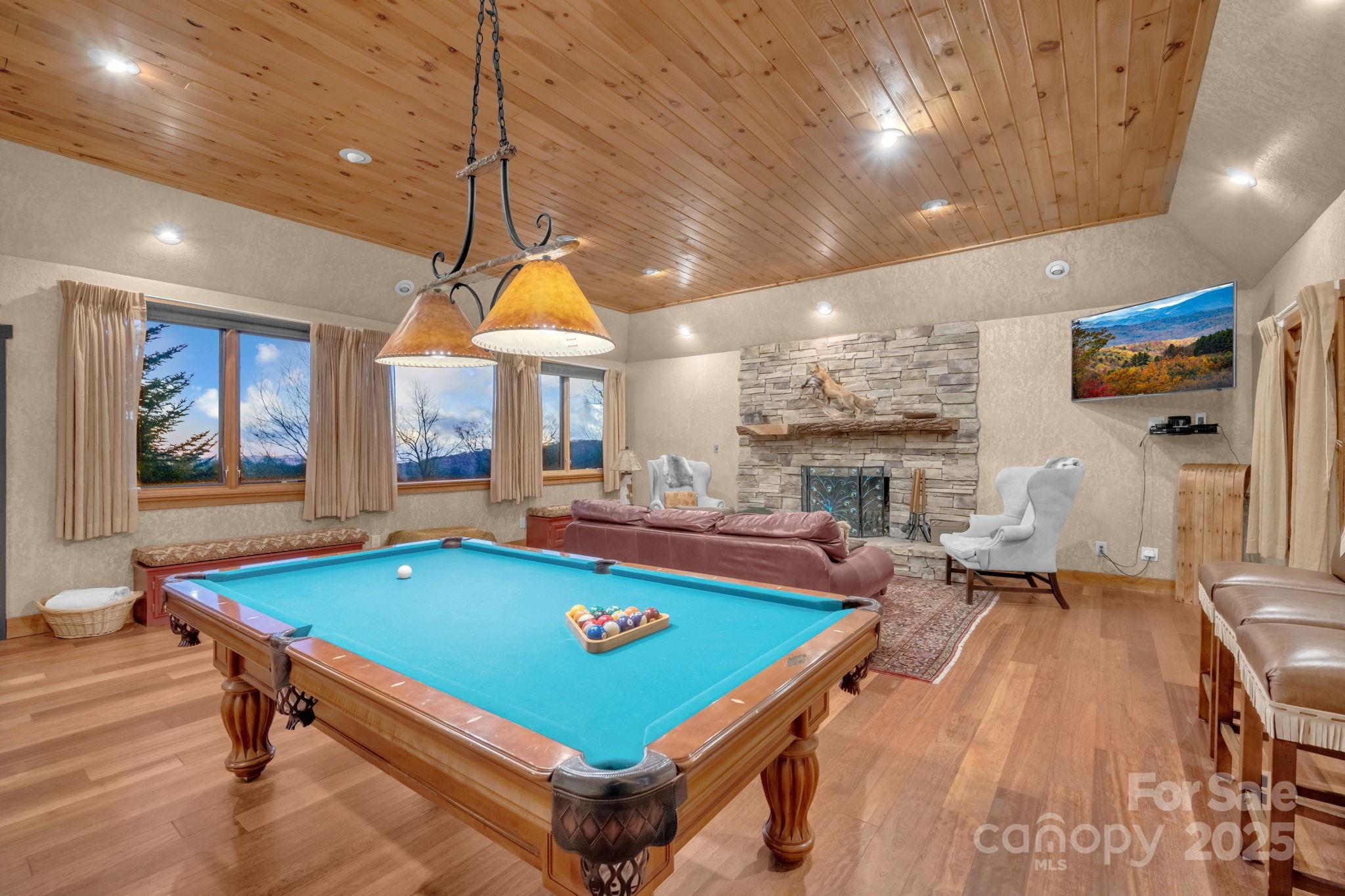 Sugar Mountain - Residential