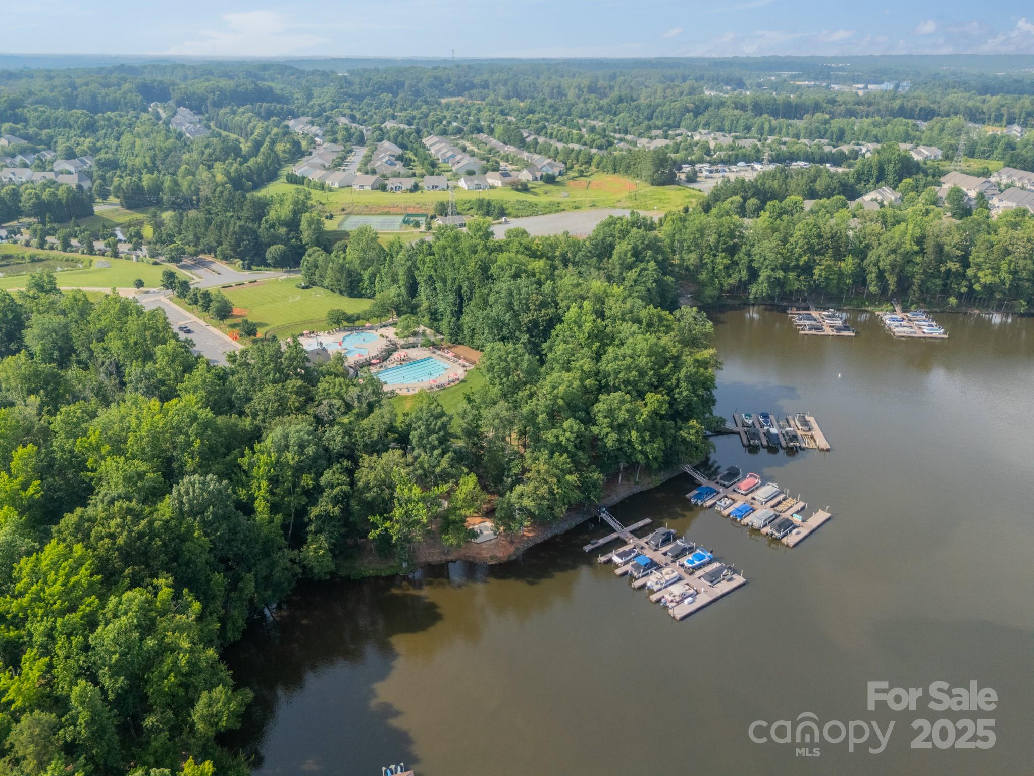 The Vineyards on Lake Wylie - Residential