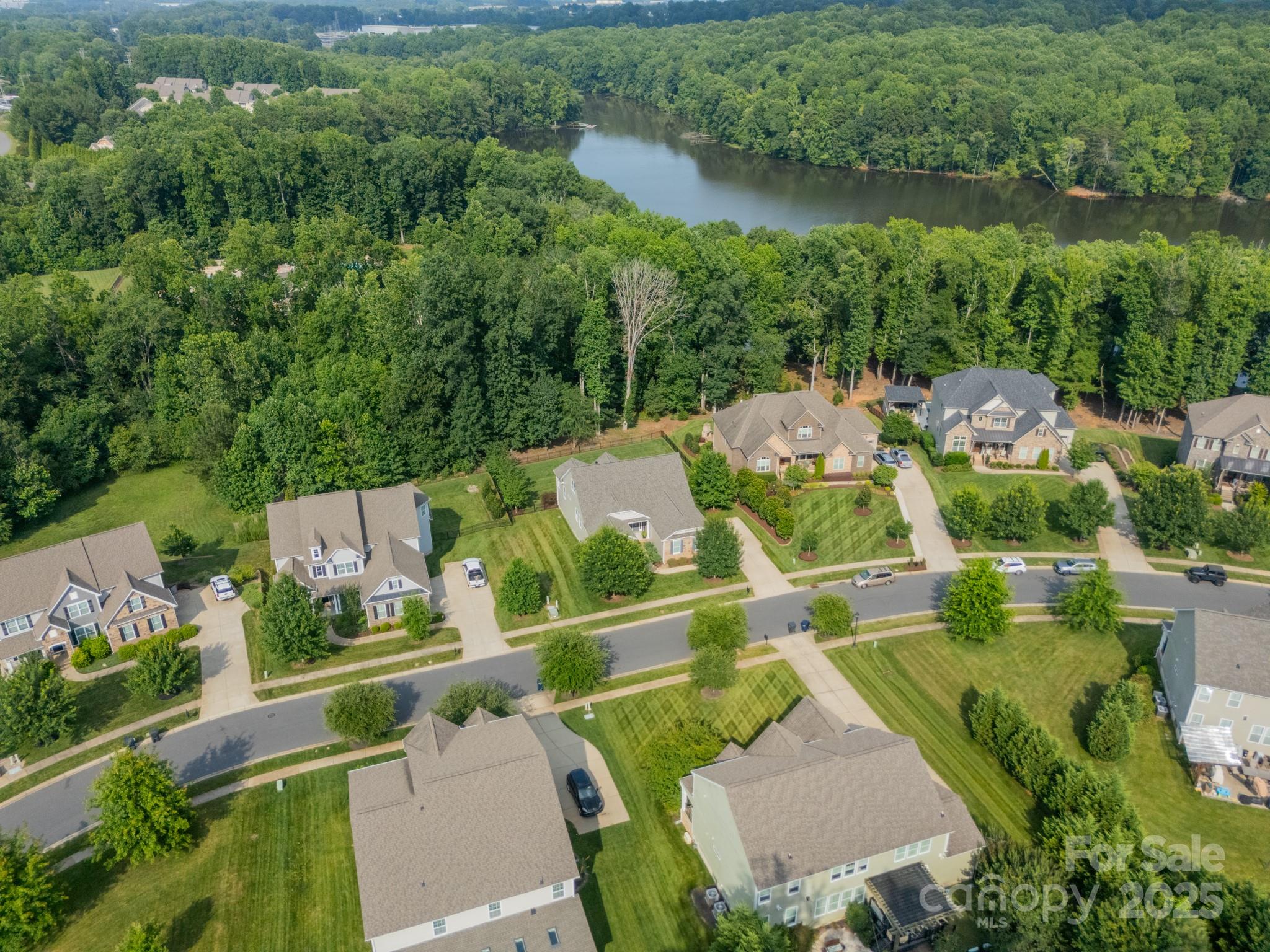 The Vineyards on Lake Wylie - Residential