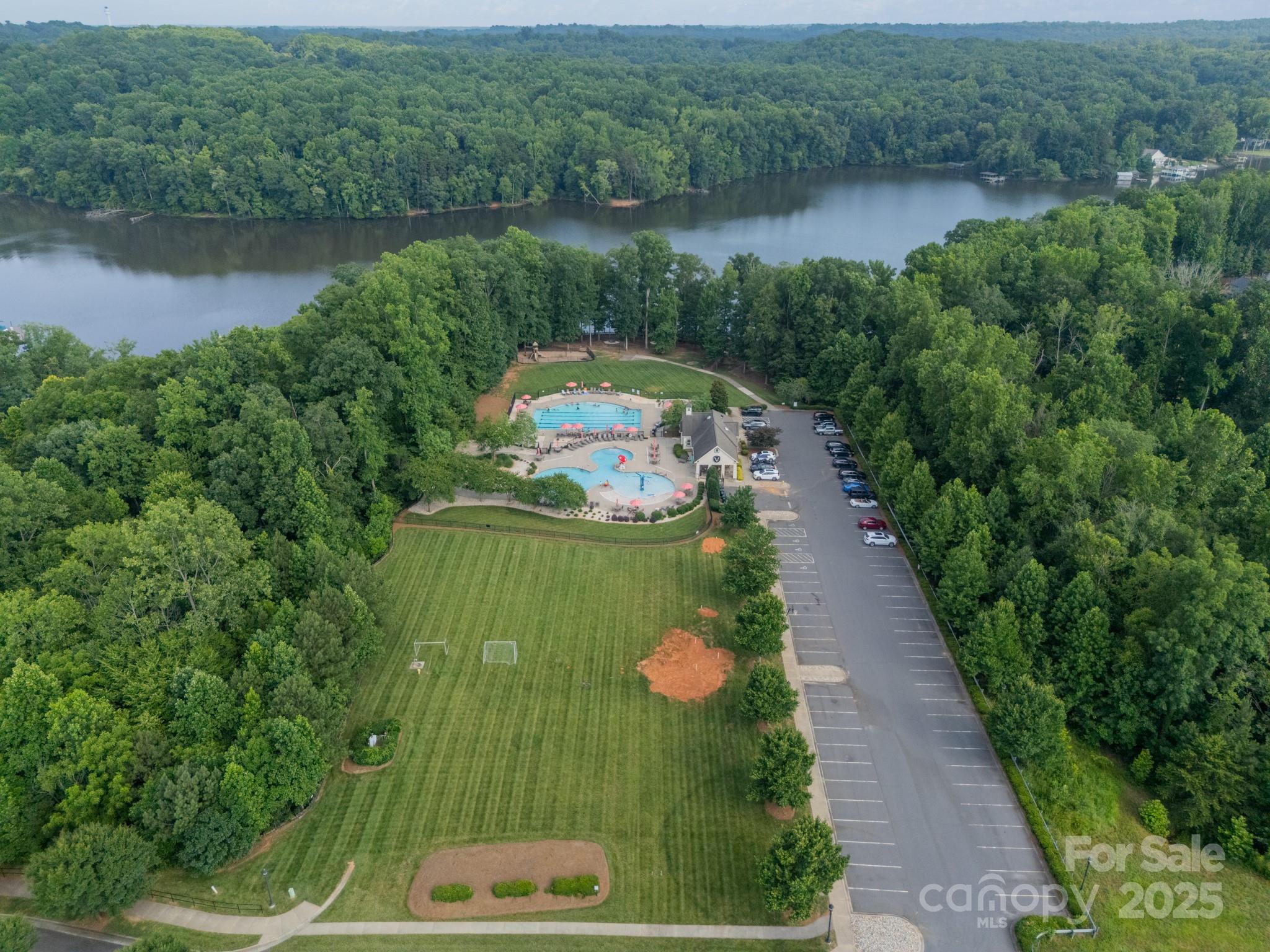 The Vineyards on Lake Wylie - Residential