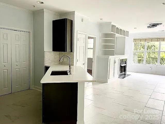 Crown View - Residential Lease