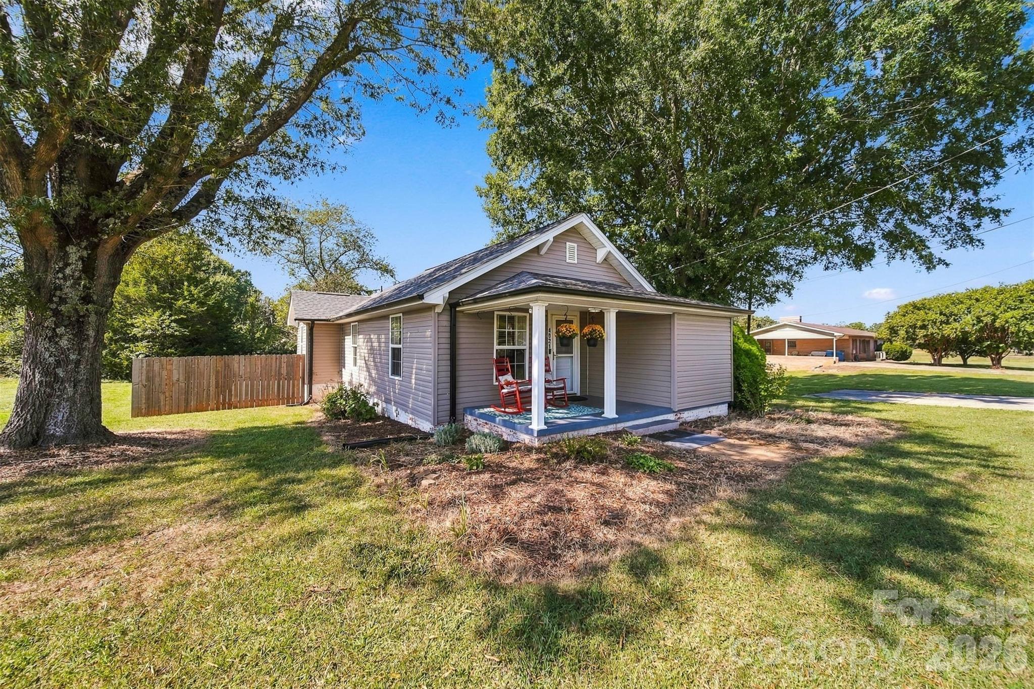 4021 SULPHUR SPRINGS Road NE