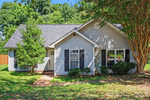 Photo of 5718 Kirkdale Court, Charlotte, NC 28208 (MLS # 4424775)