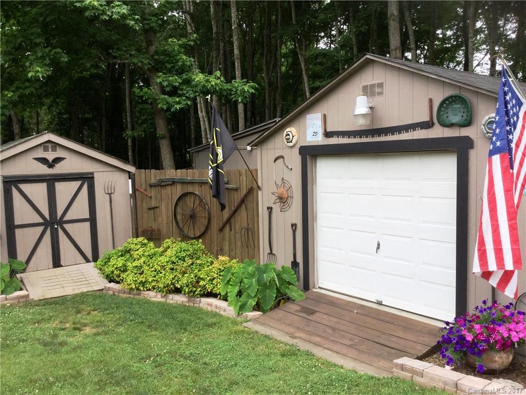 Golden Pond - Residential