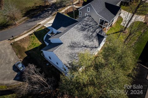 A home in Hickory