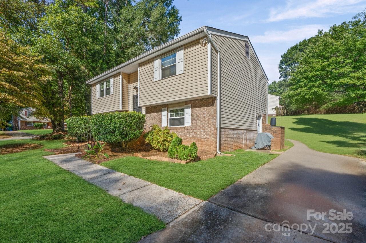 8619 Eaglewind Drive