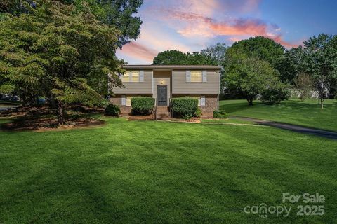 8619 Eaglewind Drive Charlotte NC 28212