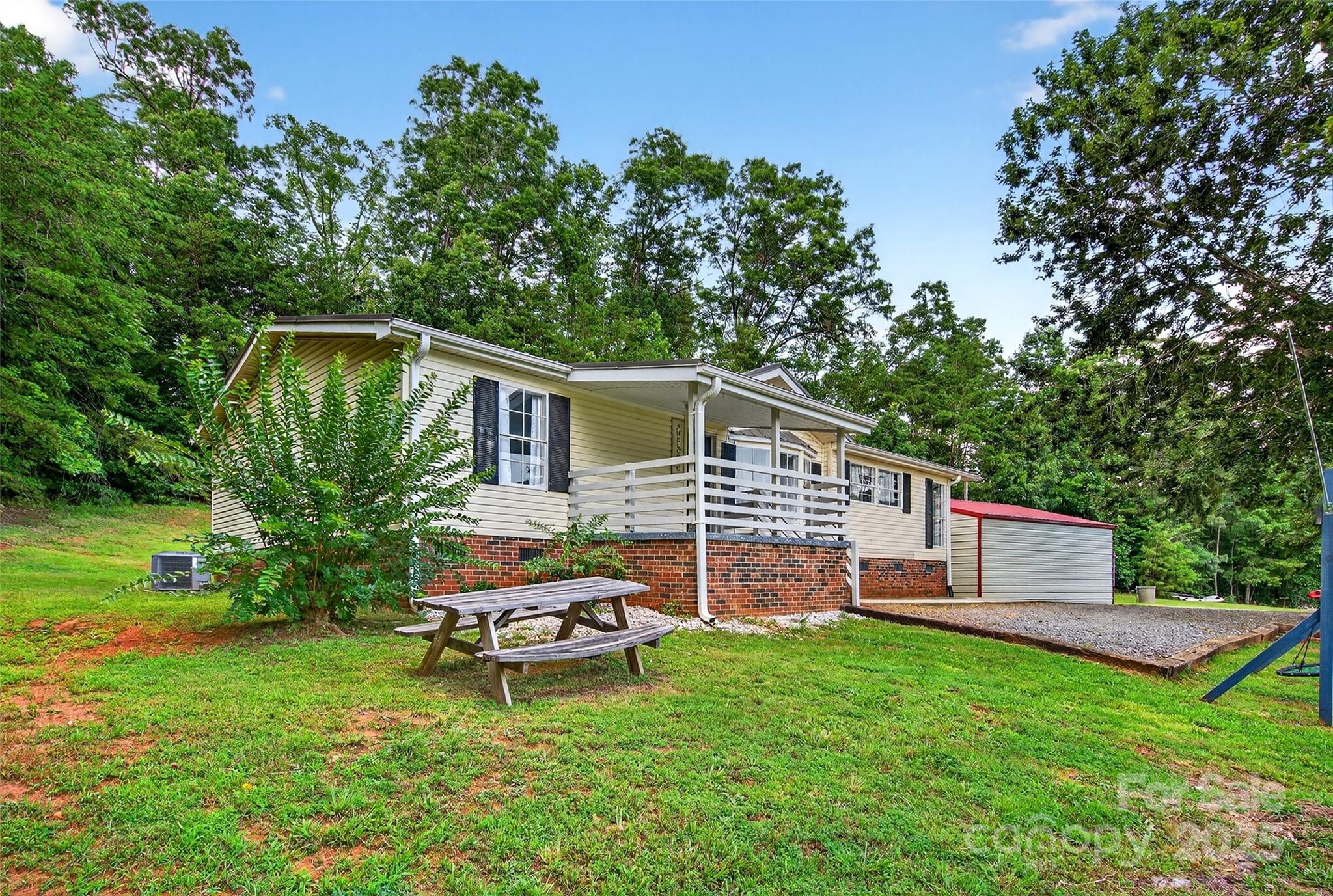 143 Diamond Cove