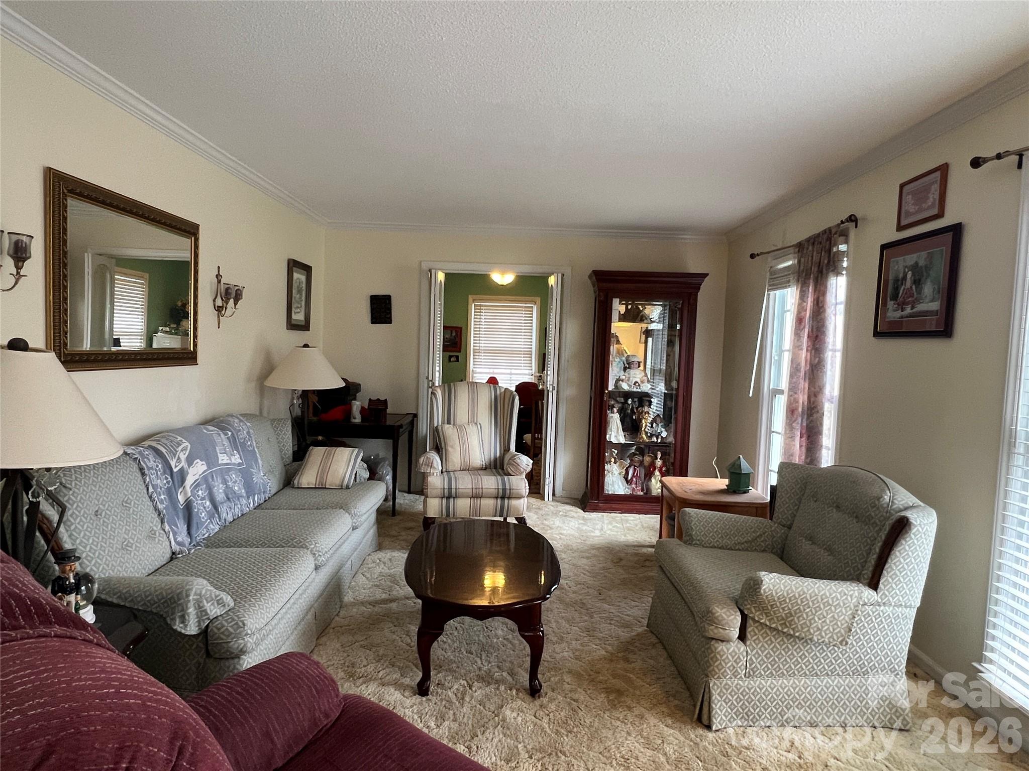 4635 Cloverdale Avenue