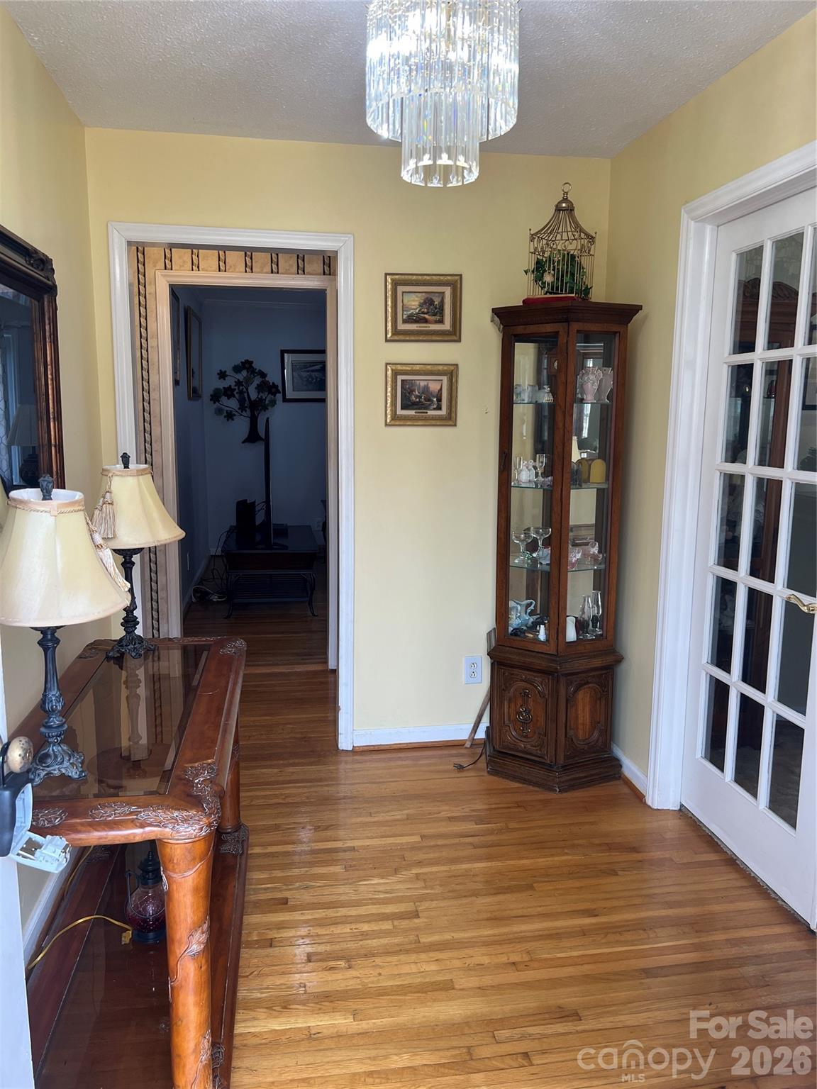 4635 Cloverdale Avenue