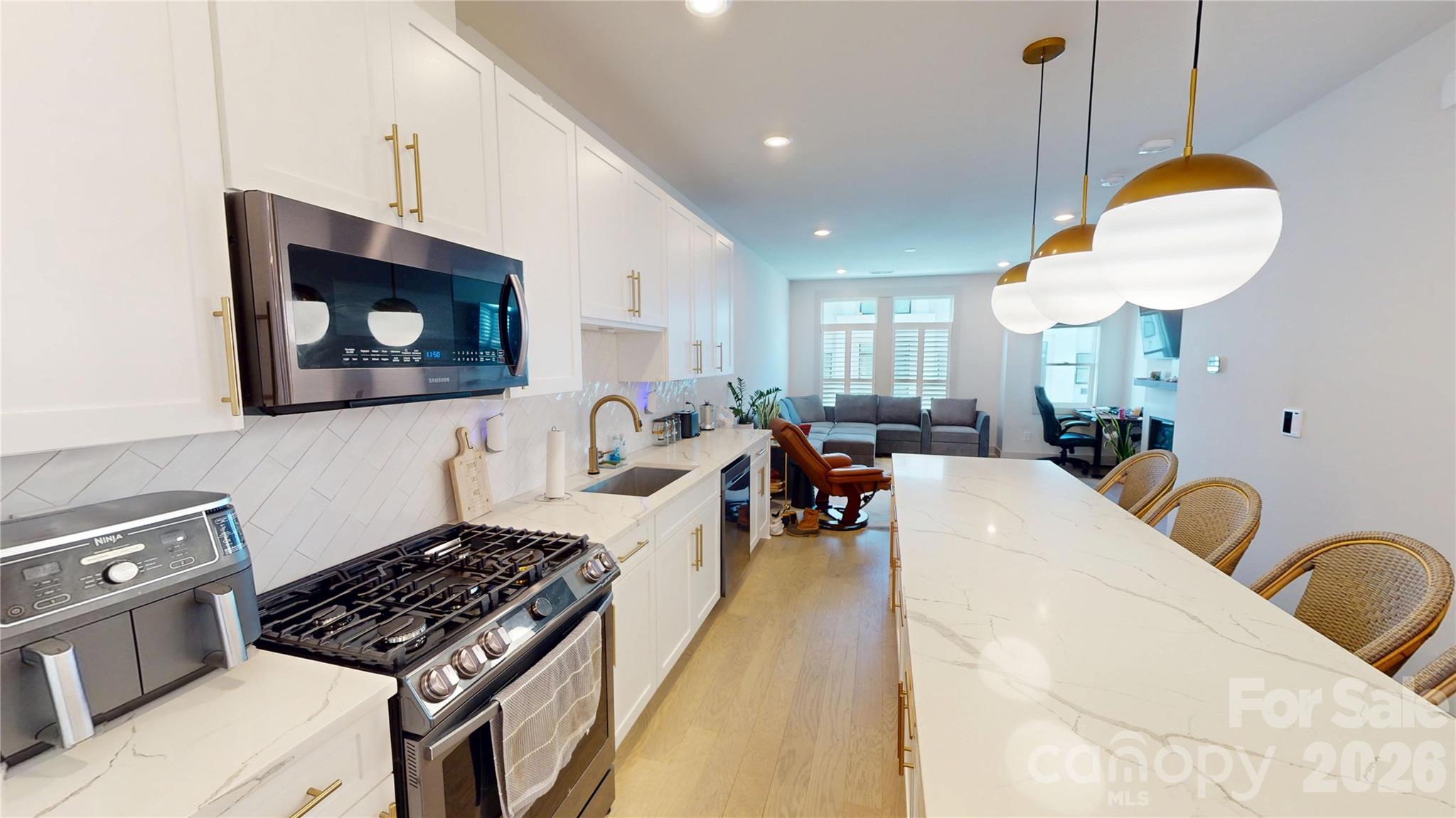 1025 Wesley Terrace Avenue