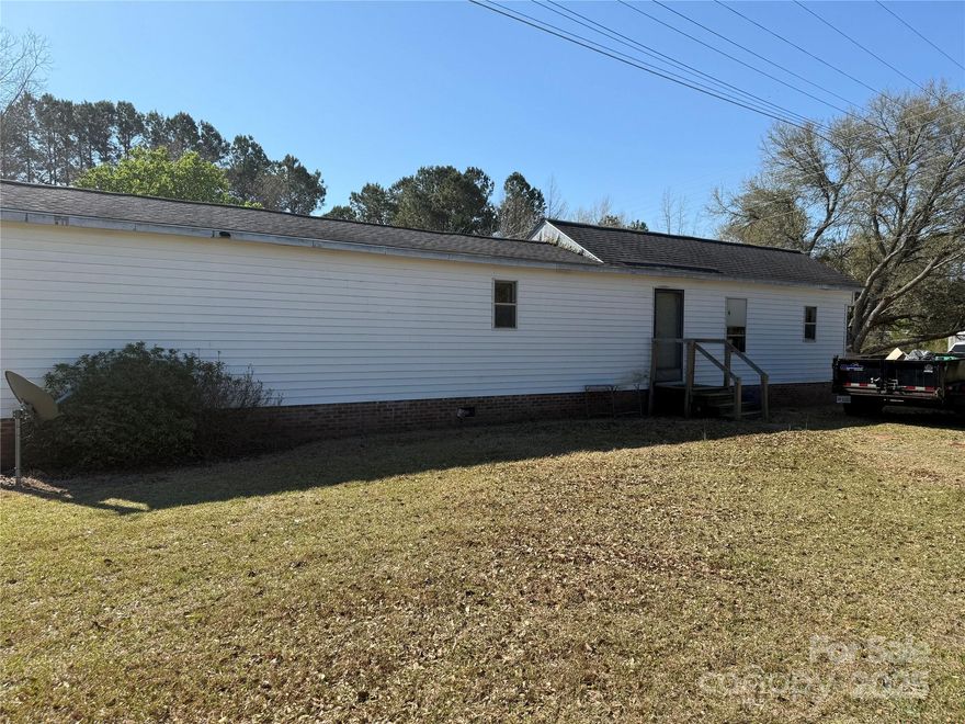looking for your own private retreat with this cozy and well-maintained single-wide mobile home situated on a full acre of land. Perfect for first-time buyers, investors, or anyone looking for a quiet place to call home.