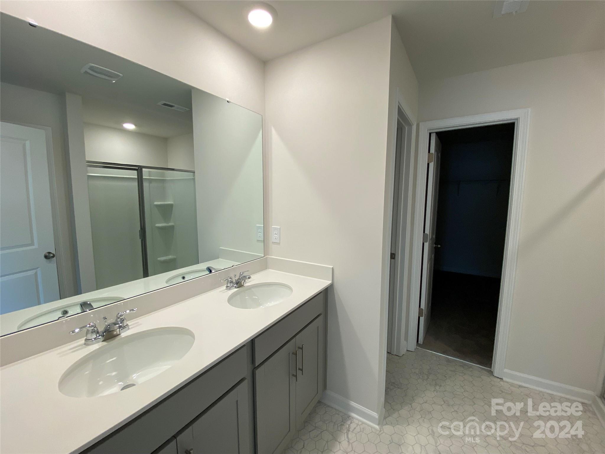 Secrest Commons - Residential Lease