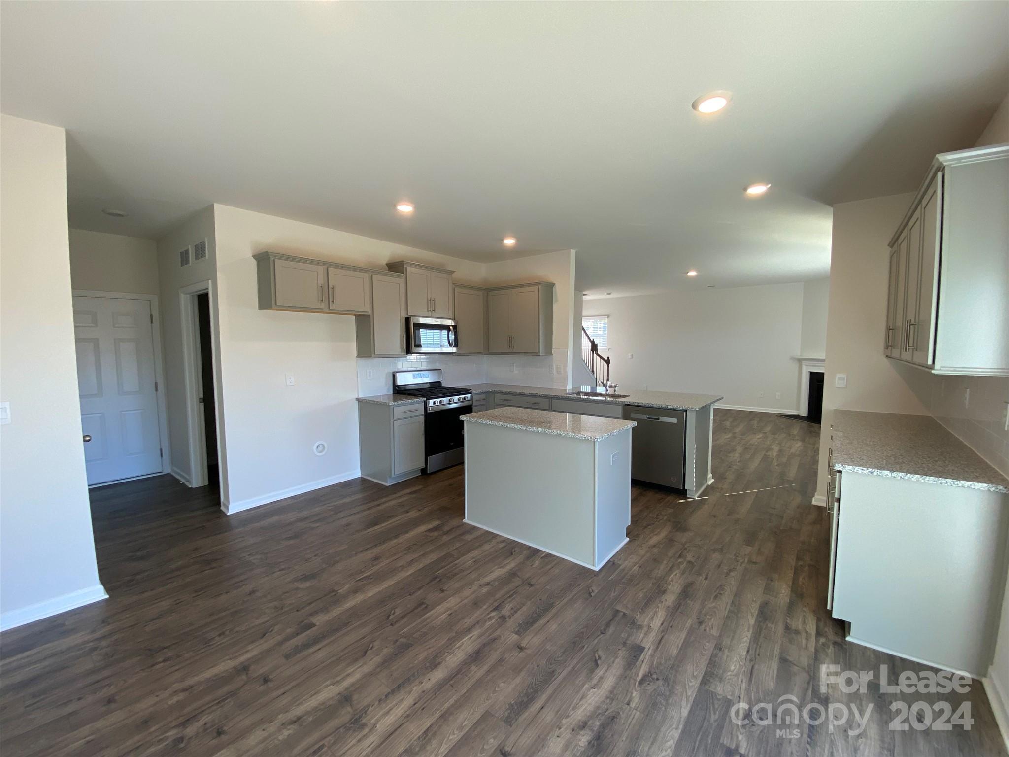 Secrest Commons - Residential Lease