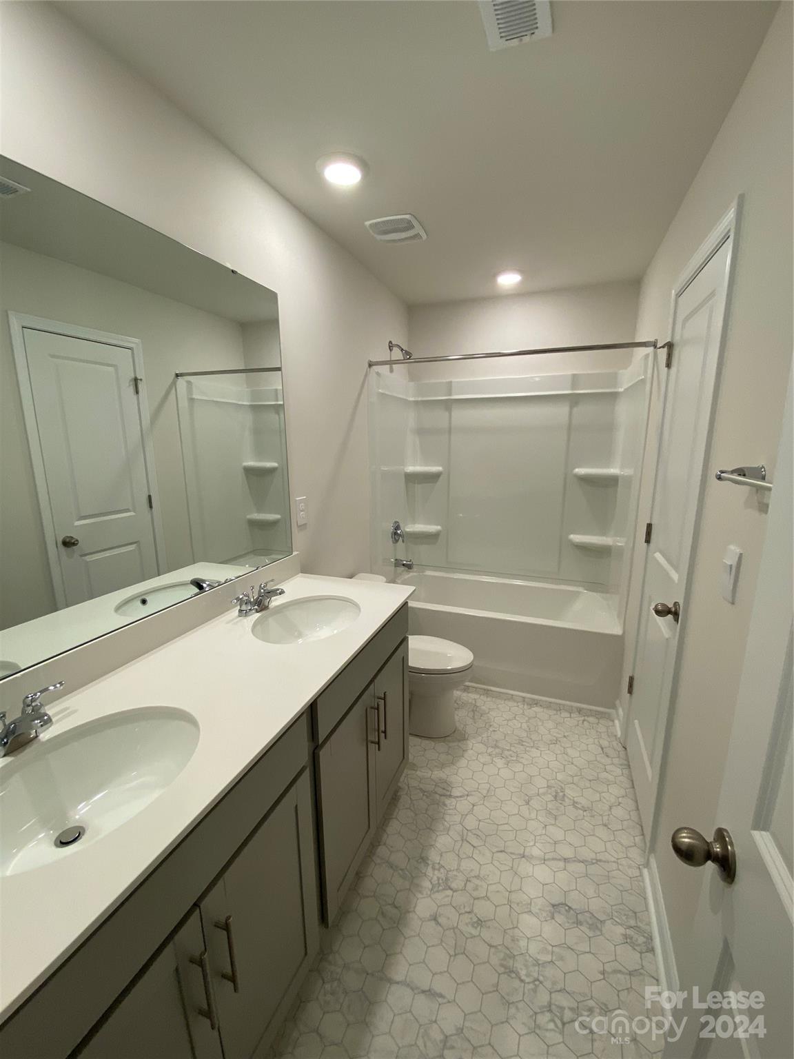 Secrest Commons - Residential Lease