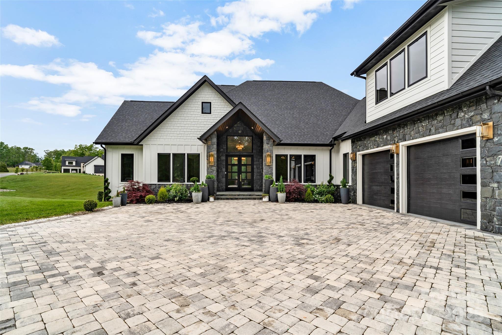 38 Thistle Lane