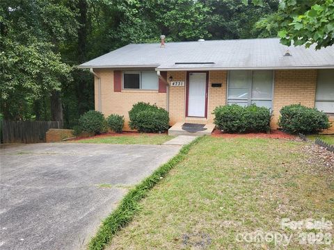 Photo of 4731 Highlake Drive, Charlotte, NC 28215 (MLS # 4390845)