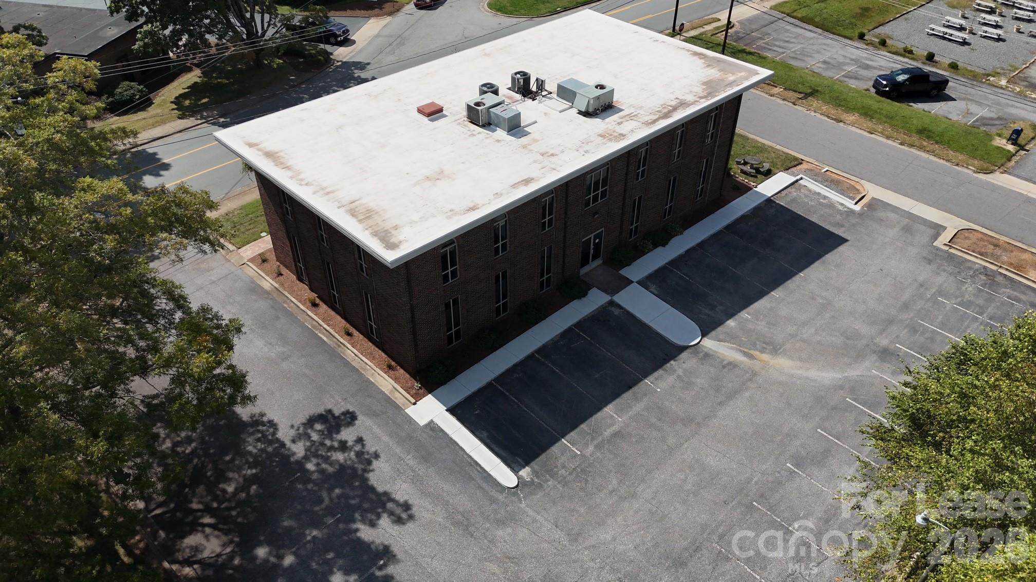 375 10th Avenue Drive NE