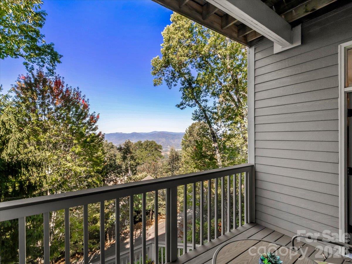 10 Stoney Falls Loop 4/203