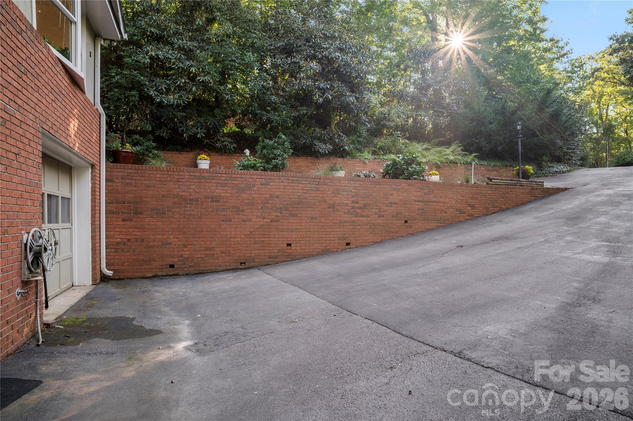 8 Galax Lane