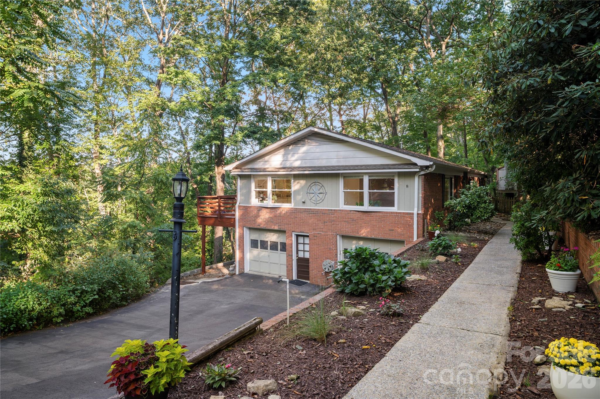 8 Galax Lane