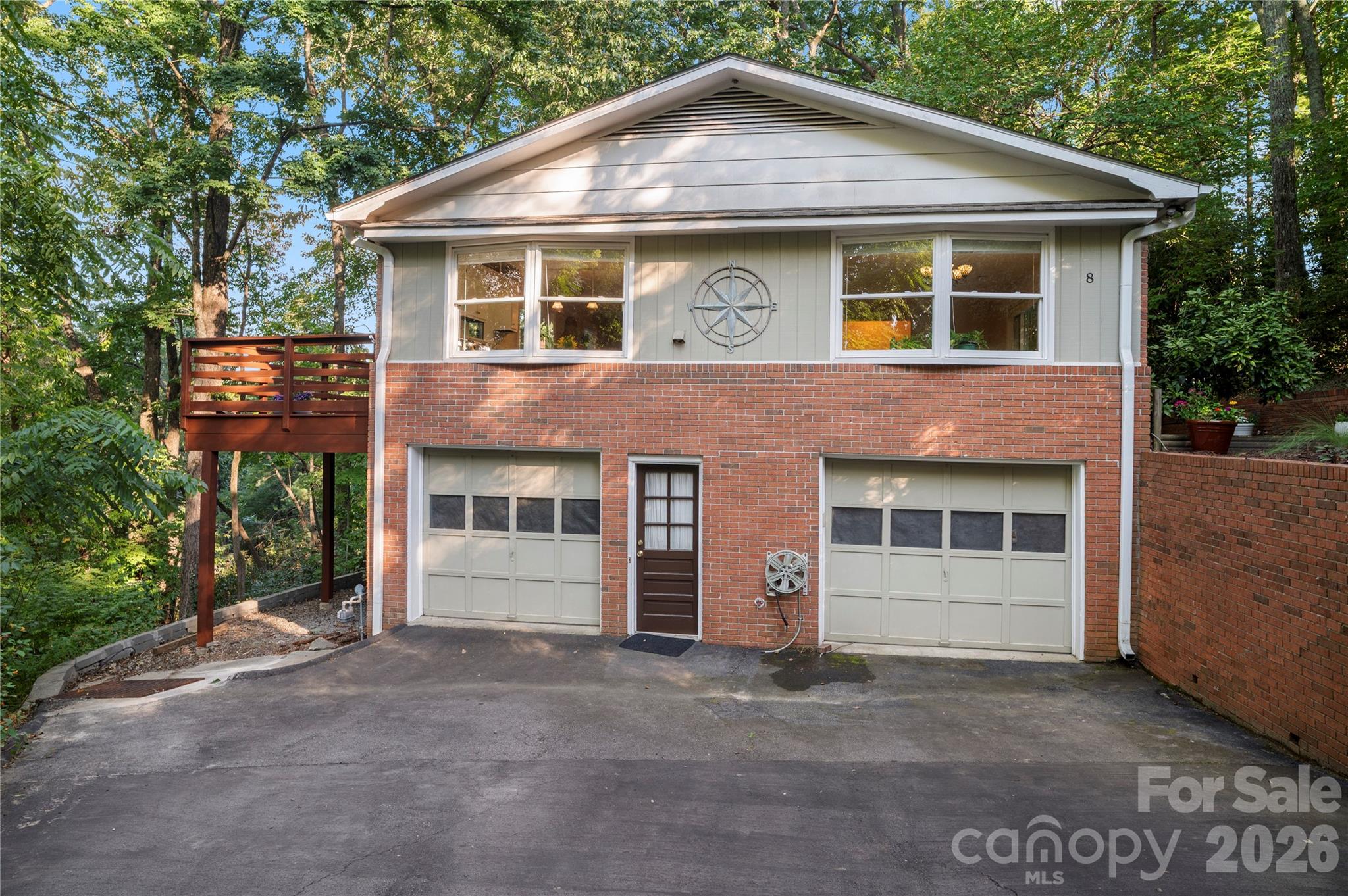8 Galax Lane