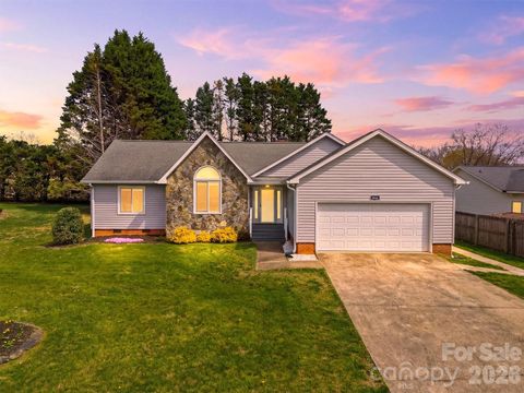 1951 19th Avenue Drive NE 27 Hickory NC 28601