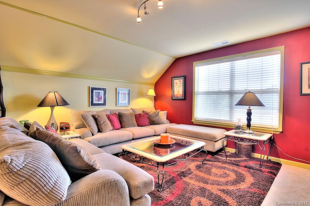 Hunter Oaks - Residential