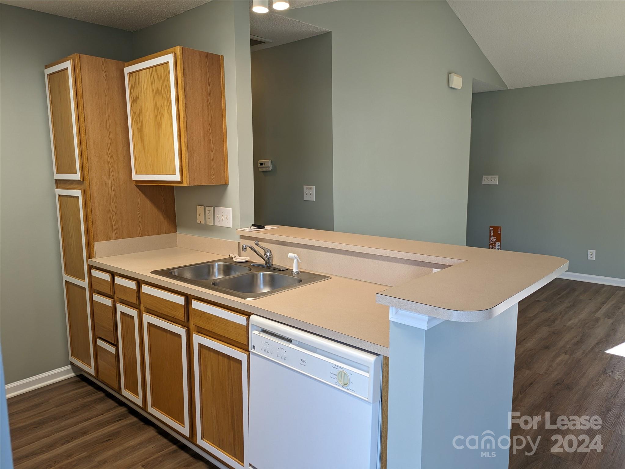 Tall Oaks - Residential Lease