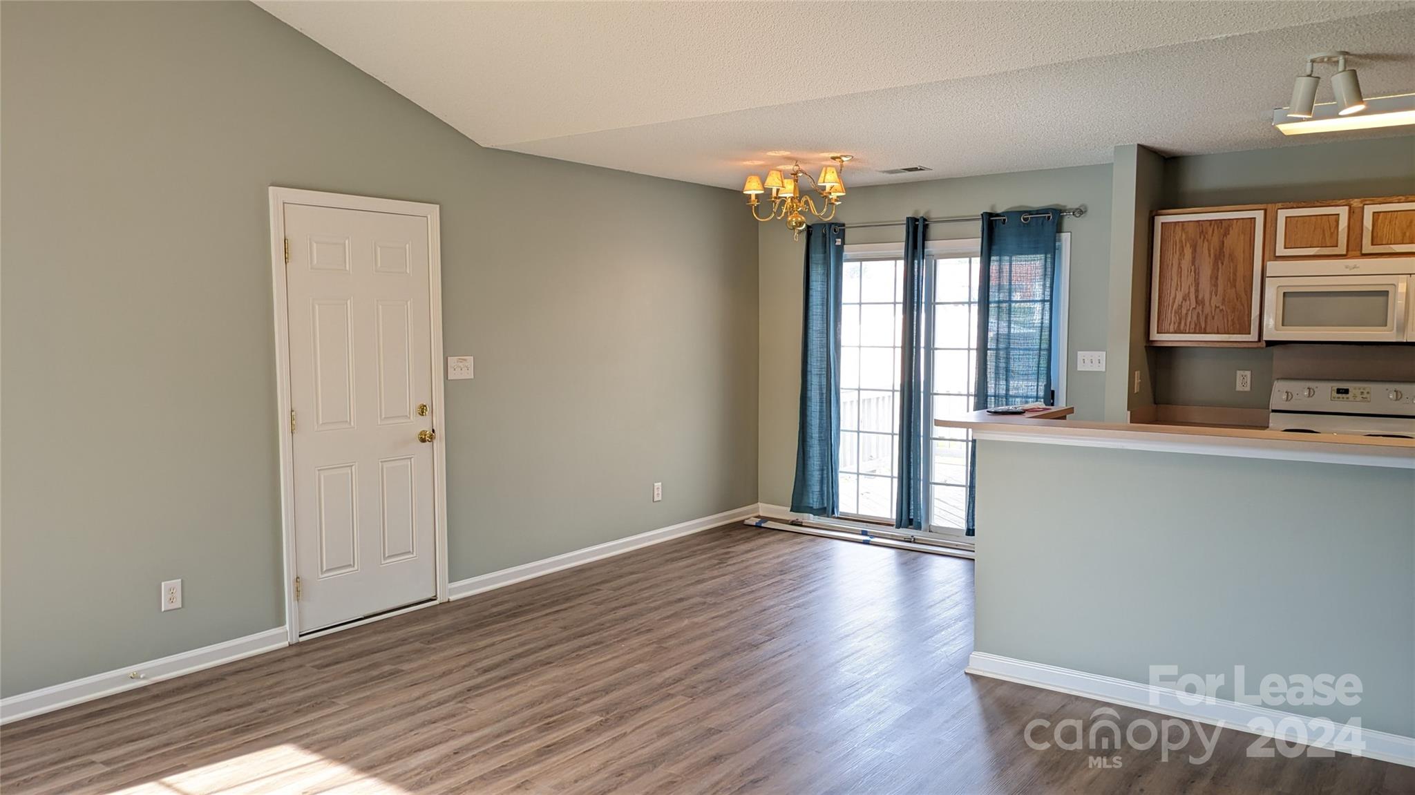 Tall Oaks - Residential Lease