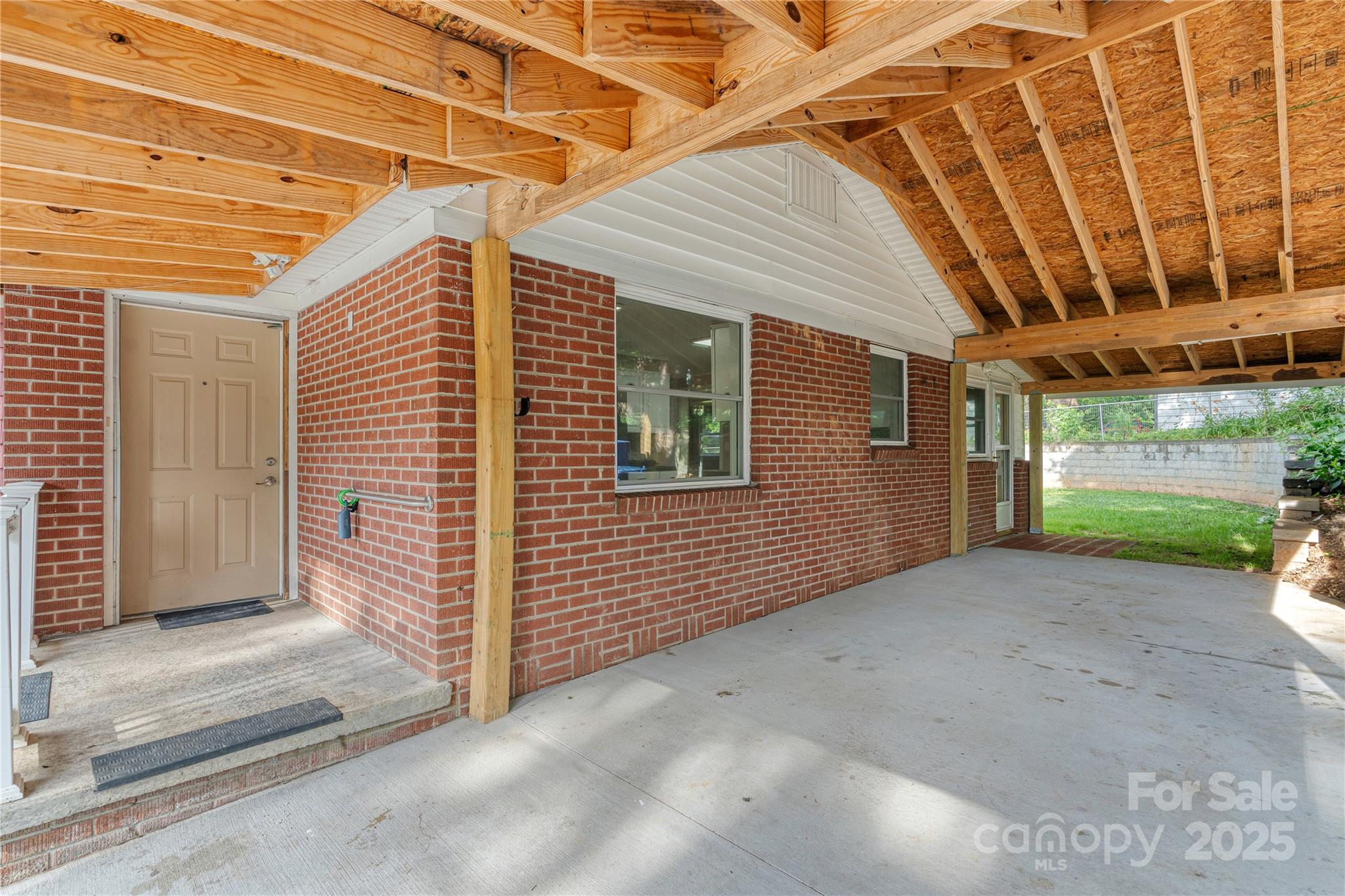 1523 Dawnview Drive
