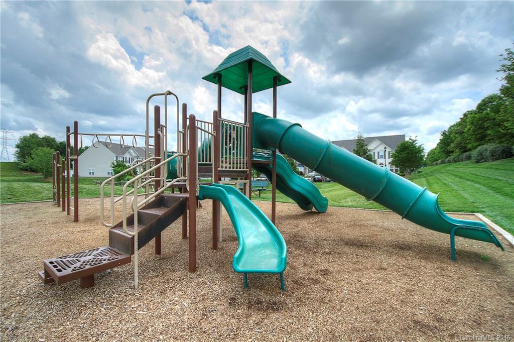 Autumn Cove at Lake Wylie - Residential