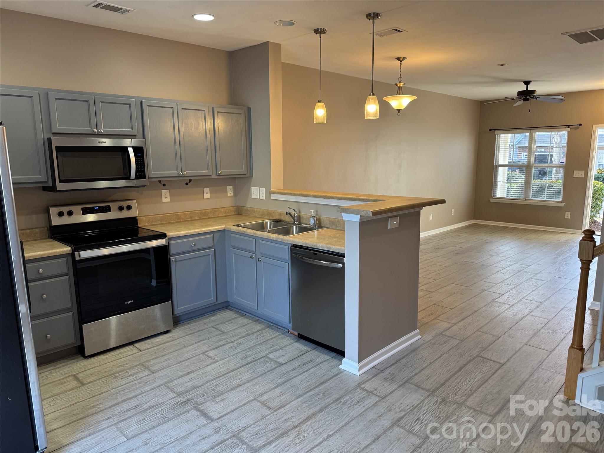 Cascades at River Crossing - Residential