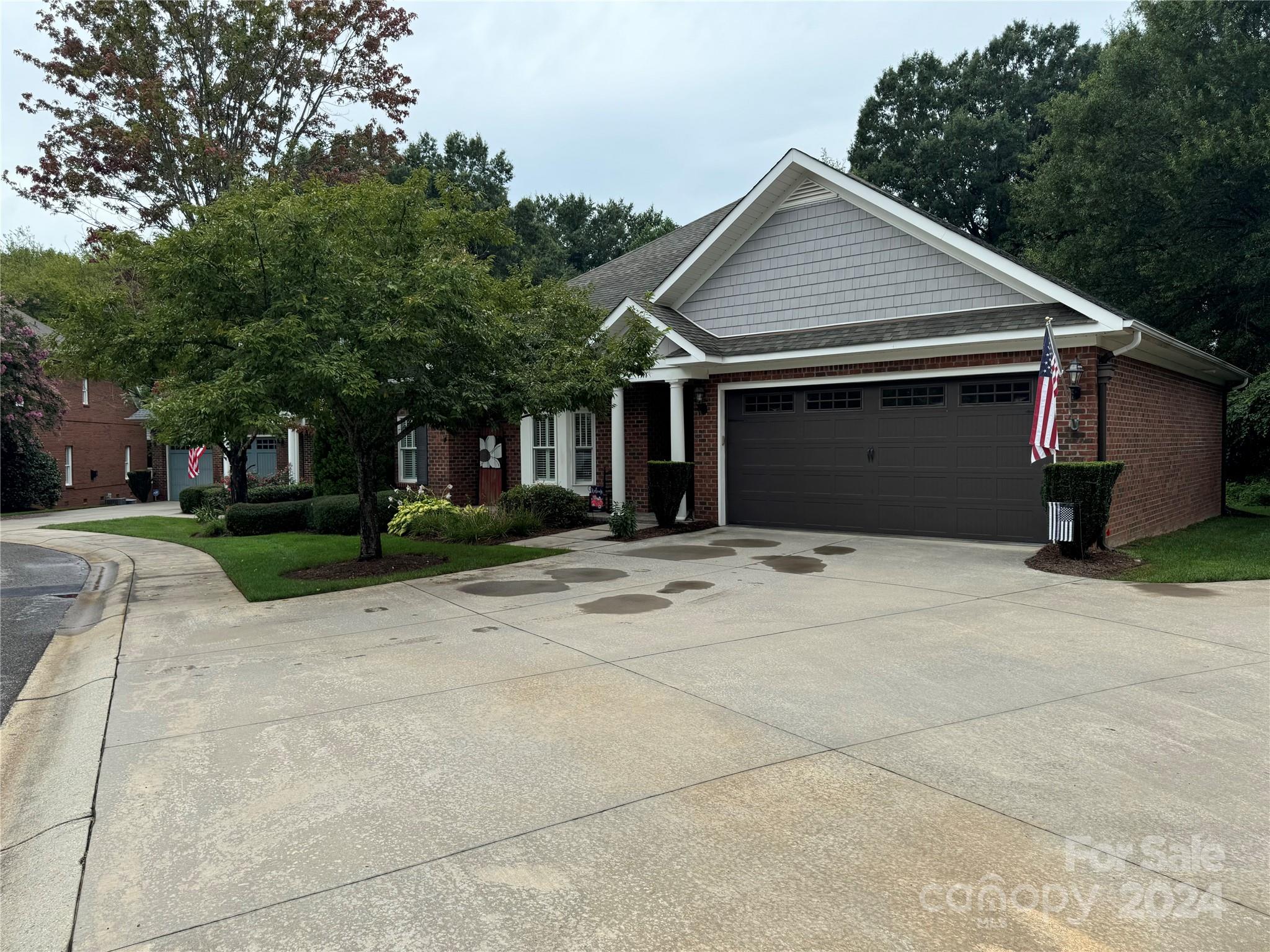 MAGNOLIA GLEN - Residential