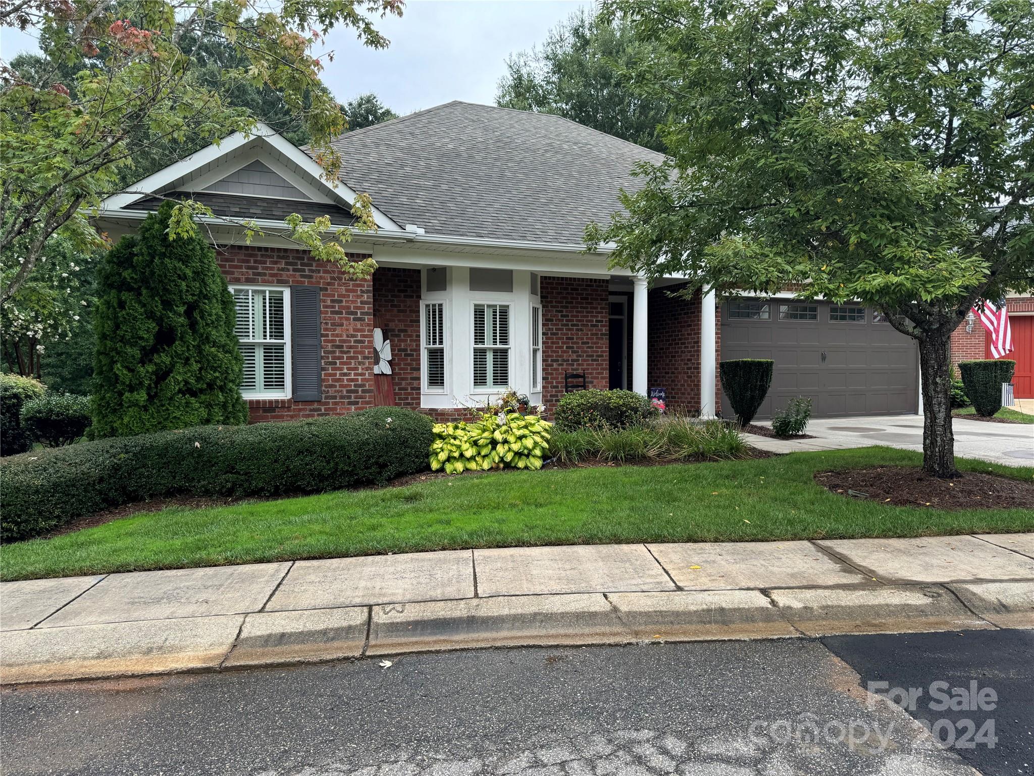 MAGNOLIA GLEN - Residential